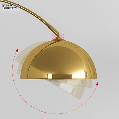 Straßenlaterne bei Sonnenuntergang 