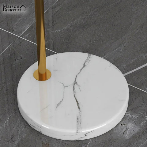 Straßenlaterne bei Sonnenuntergang 