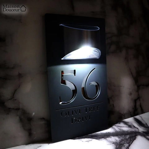 Individuell gestaltete Hausplakette