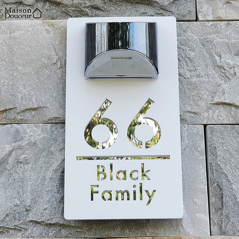 Individuell gestaltete Hausplakette