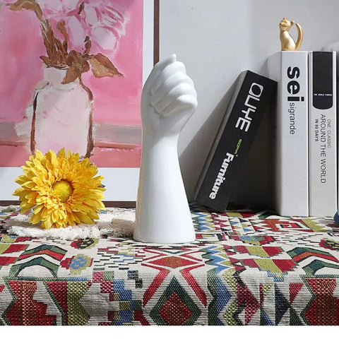 Kunstharzvase in Form einer Hand