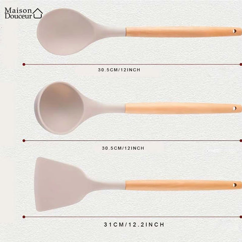 Set mit 12 Küchenutensilien