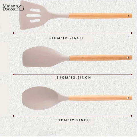 Set mit 12 Küchenutensilien
